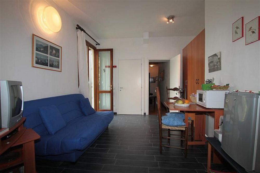 B&B Tana Della Volpe Испра Экстерьер фото